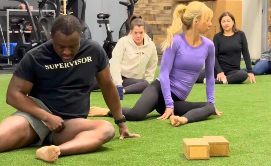 Oakville Mobility Coach guiding clients through mobility exercises in Oakville